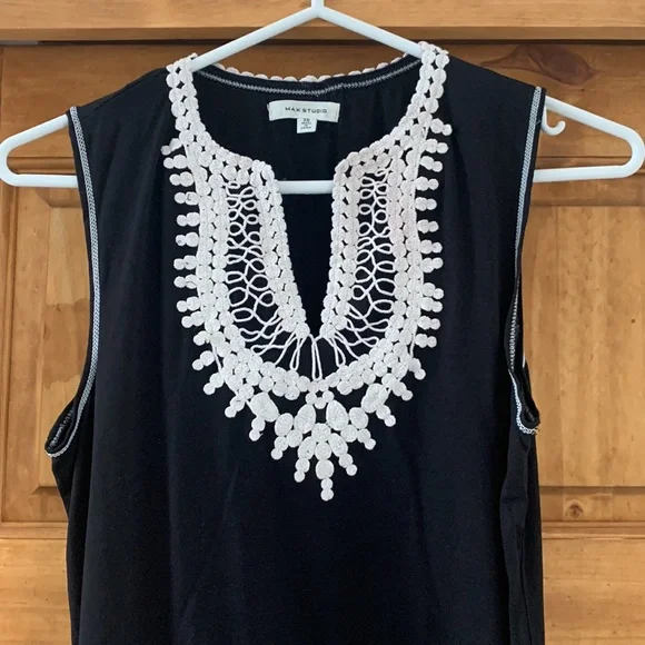Max Studio boho black dress w/ off-white embroidered collar Size XS - Picture 3 of 5